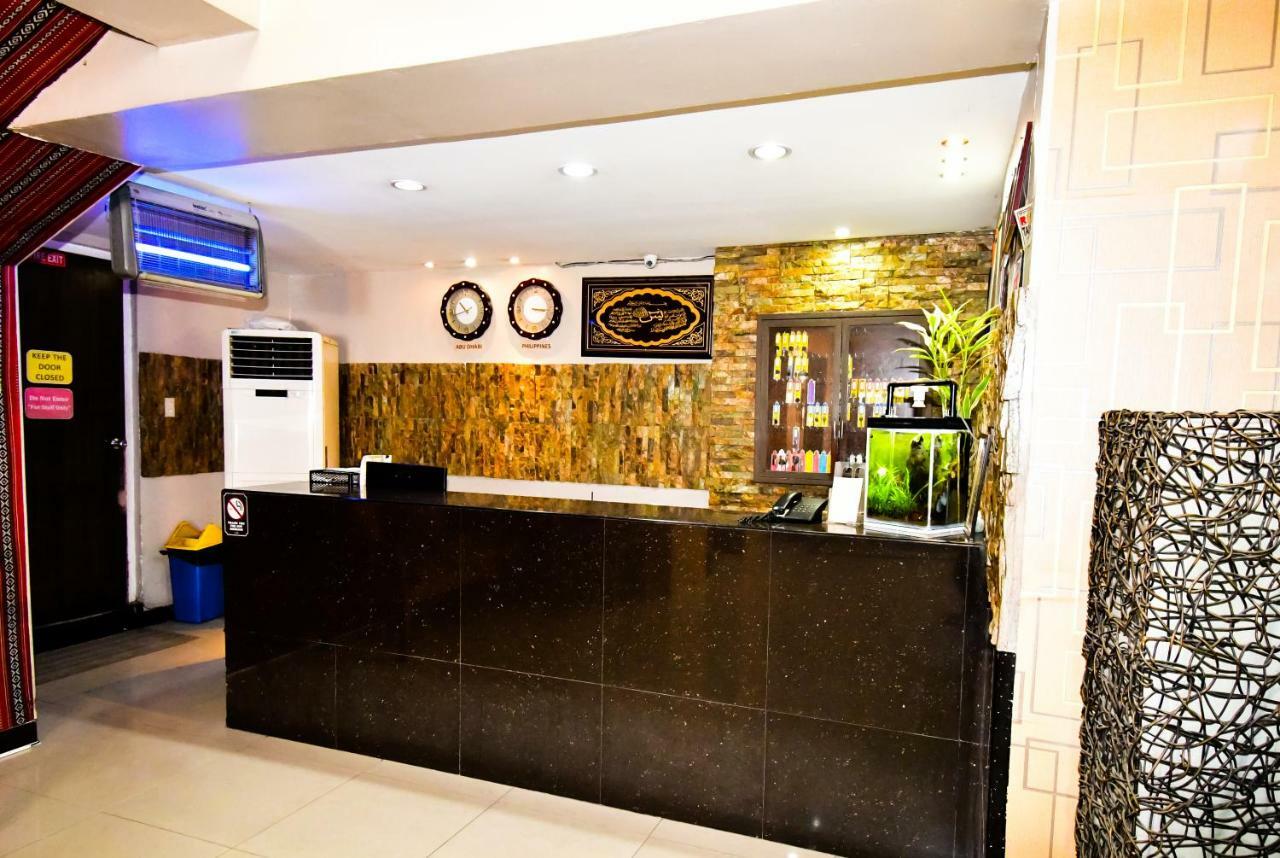 Casa Blanca Apartment Манила Екстериор снимка